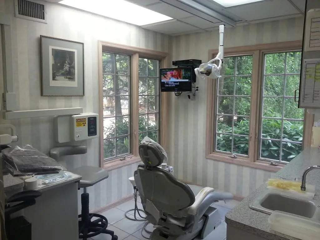 Casperino & Salvador - Professional dental clinic exterior with modern facilities