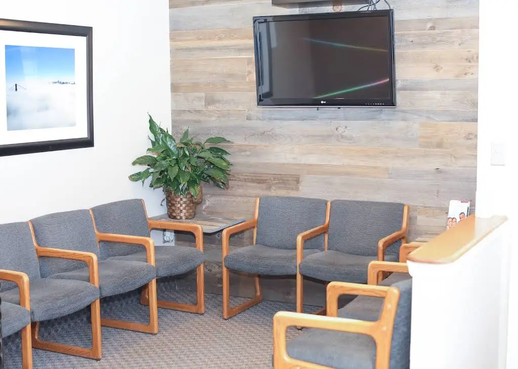 Pompton Plains Oral Surgery - Professional dental clinic exterior with modern facilities