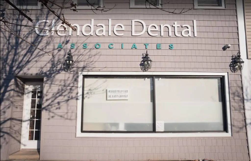 Glendale Dental Associates - Professional dental clinic exterior with modern facilities