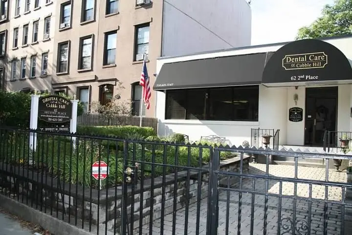 South Brooklyn Dentist: Jeffrey M Dressel DDS - Professional dental clinic exterior with modern facilities