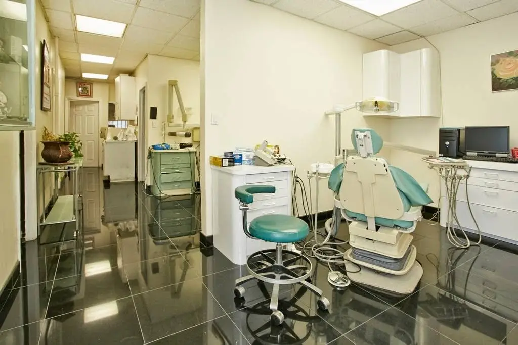 Woodhaven Family Dental - Professional dental clinic exterior with modern facilities