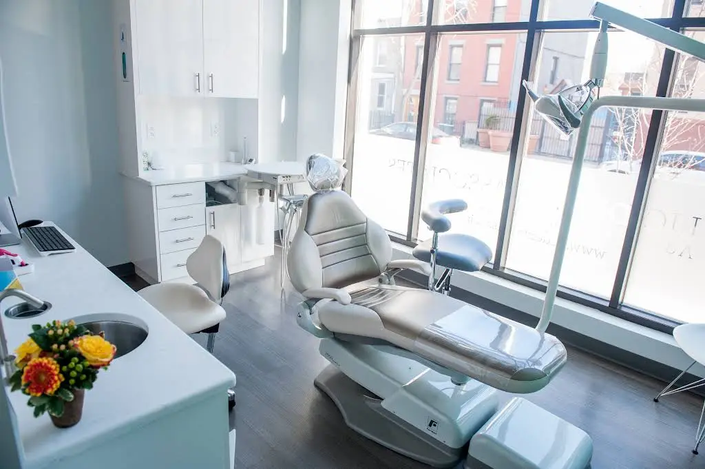 LIC Dental Associates
