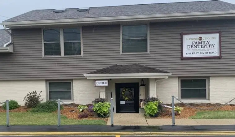 Havens-Jenkins Family Dentistry - Professional dental clinic exterior with modern facilities