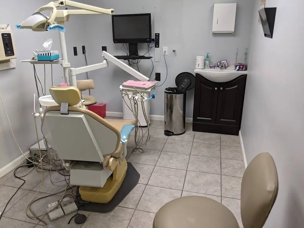 Star Dental Clinic PC - Professional dental clinic exterior with modern facilities