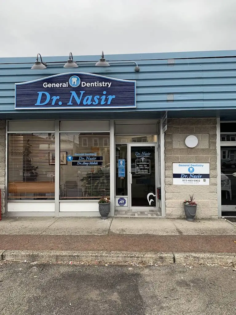 Dr. Nasir General Dentistry - Professional dental clinic exterior with modern facilities