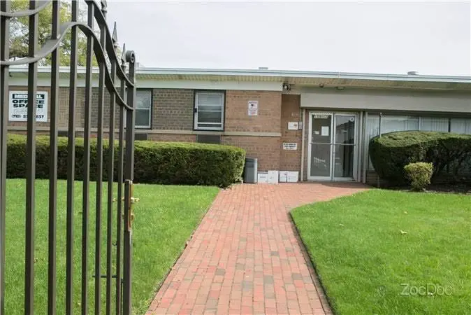 Goldstein Orthodontics PC - Professional dental clinic exterior with modern facilities