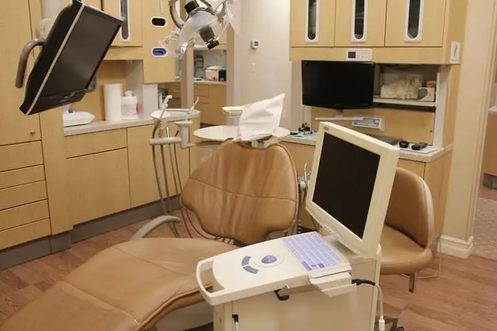 Ideal Smiles Dental - Professional dental clinic exterior with modern facilities