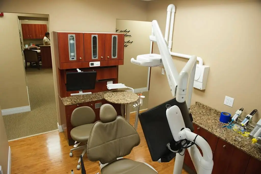 Wayne Hills Dental - Professional dental clinic exterior with modern facilities