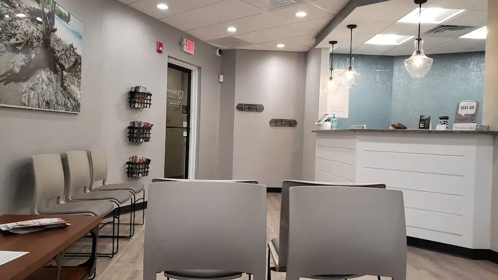 Thrive Orthodontics - Professional dental clinic exterior with modern facilities