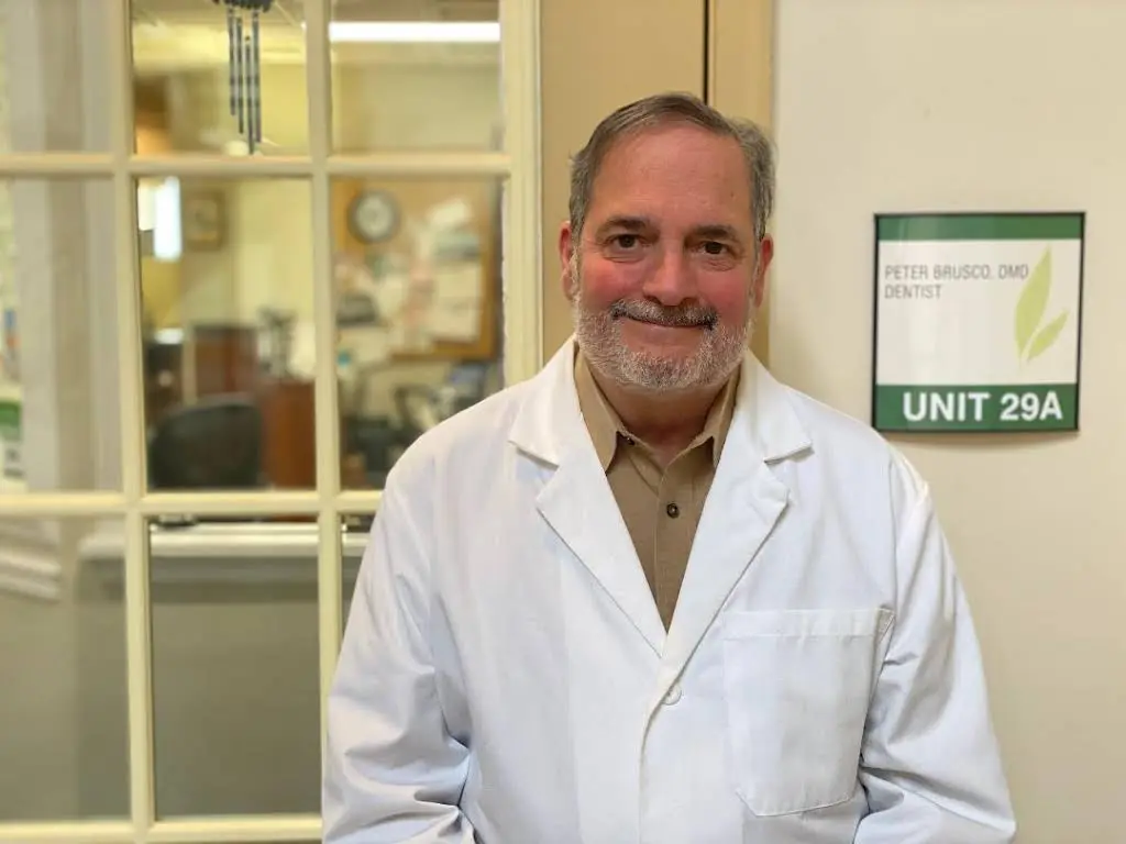 Peter Brusco DMD - Professional dental clinic exterior with modern facilities