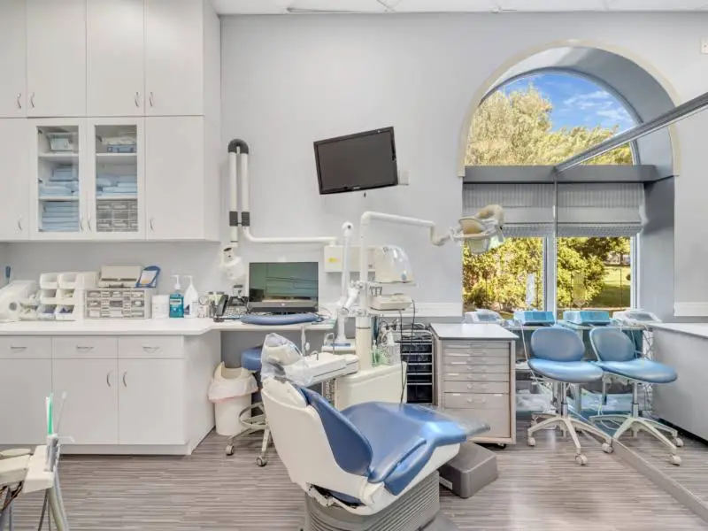 Phillip Dental Implant & Cosmetic Center