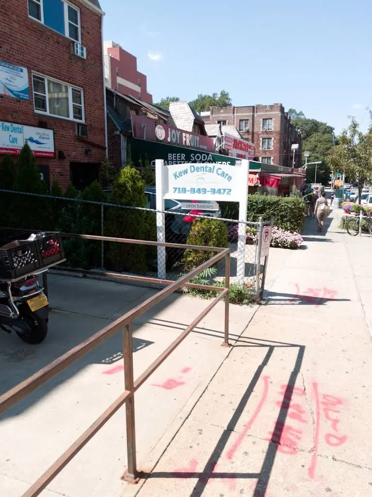 Kew Dental Care: Dr. Seth Faigen - Professional dental clinic exterior with modern facilities
