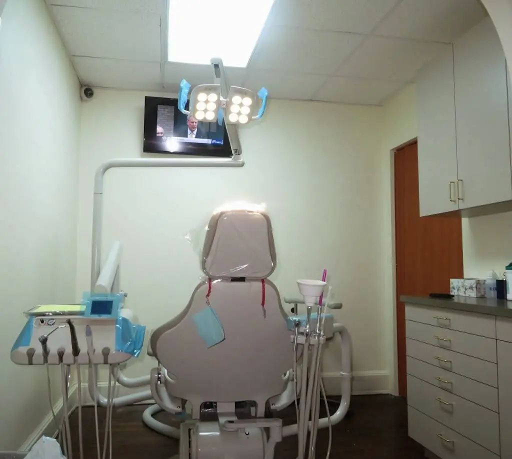 Kew Gardens Total Dentistry Care - Professional dental clinic exterior with modern facilities