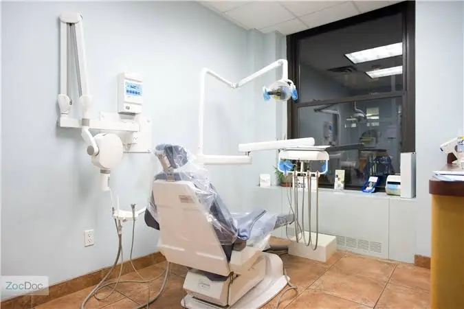 Downtown Dental Studio - Professional dental clinic exterior with modern facilities
