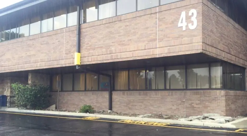 Franklin Dental Center, PA - Professional dental clinic exterior with modern facilities