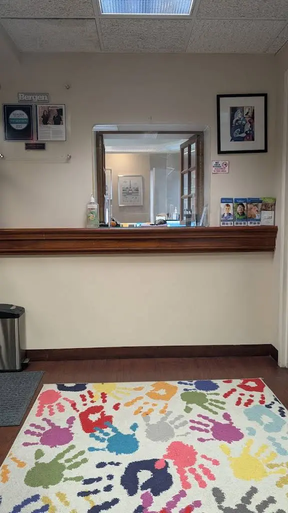 Sparkle Kids Dentistry - Professional dental clinic exterior with modern facilities