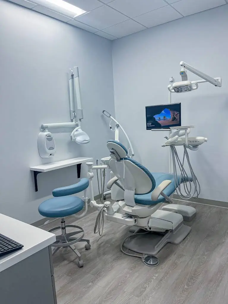 Oakwood Dental of Middletown - Professional dental clinic exterior with modern facilities