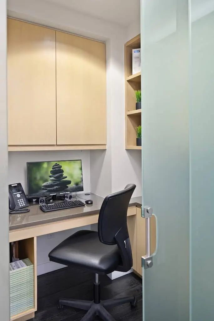 Lazare Biomimetic Dentistry and Smile Design