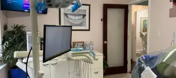 Fifth Avenue Smile