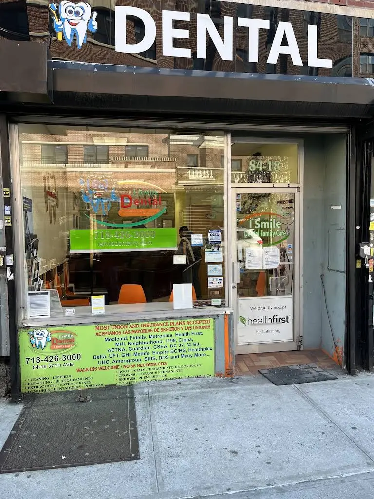 I Smile Dental Family Care - Professional dental clinic exterior with modern facilities