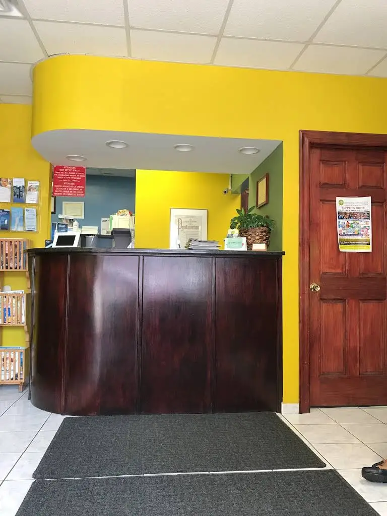 Clinica Dental Latina / Dr. Hanette Gomez