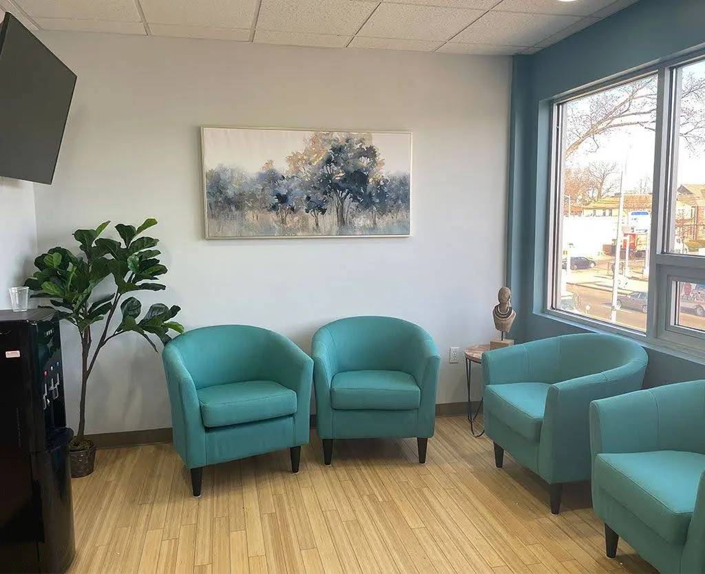 Queens Modern Dental Suite