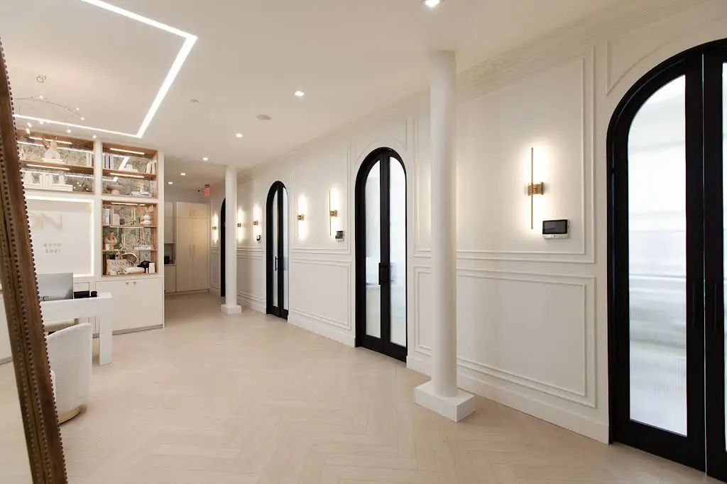 Maison BE Dental Studio - Professional dental clinic exterior with modern facilities