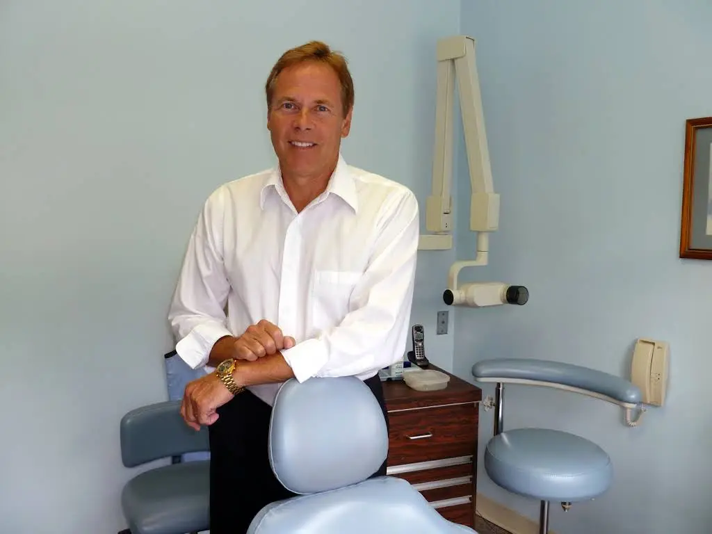 Century Oaks Dentistry - Professional dental clinic exterior with modern facilities