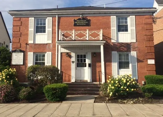 McNally Passarelli DDS - Professional dental clinic exterior with modern facilities