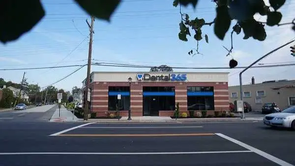Dental365 - Lynbrook - Professional dental clinic exterior with modern facilities