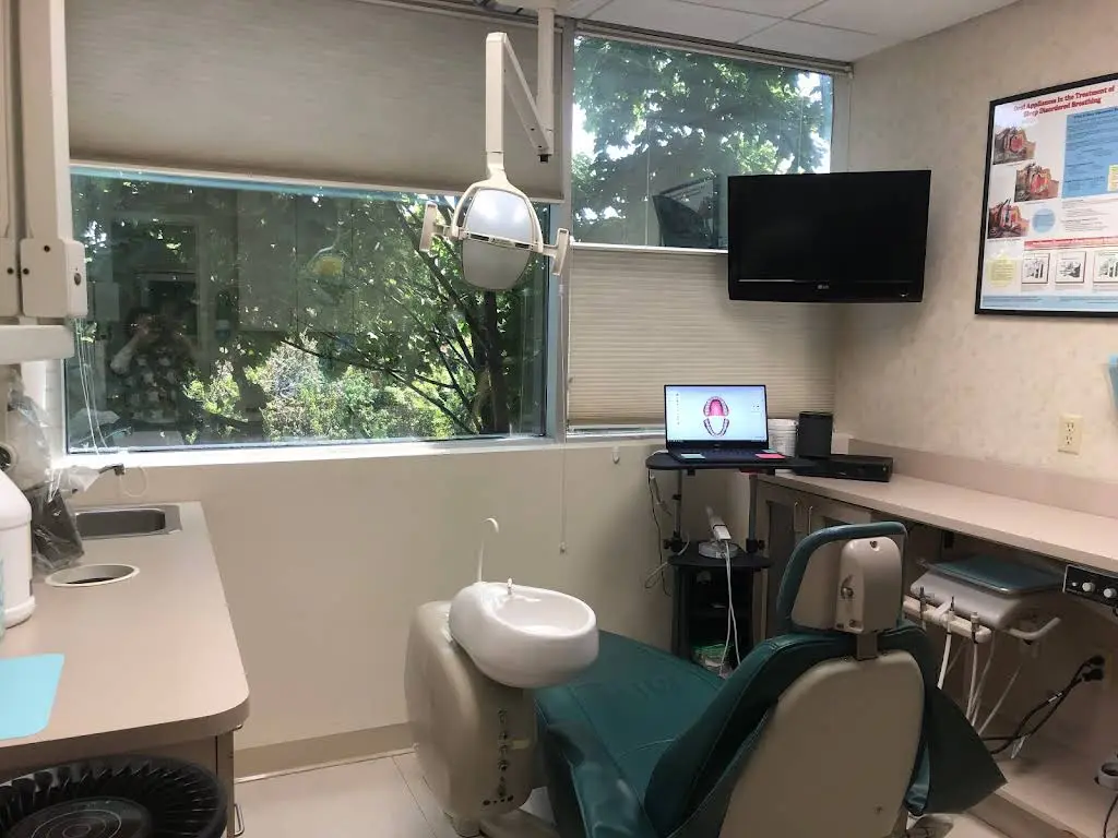 New York Comprehensive Dentistry - Professional dental clinic exterior with modern facilities