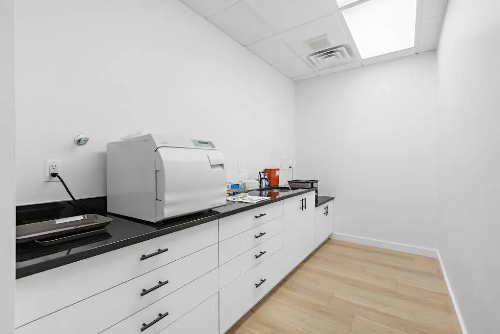 The Town Dentist: Paramus Emergency Dental and Implant Center