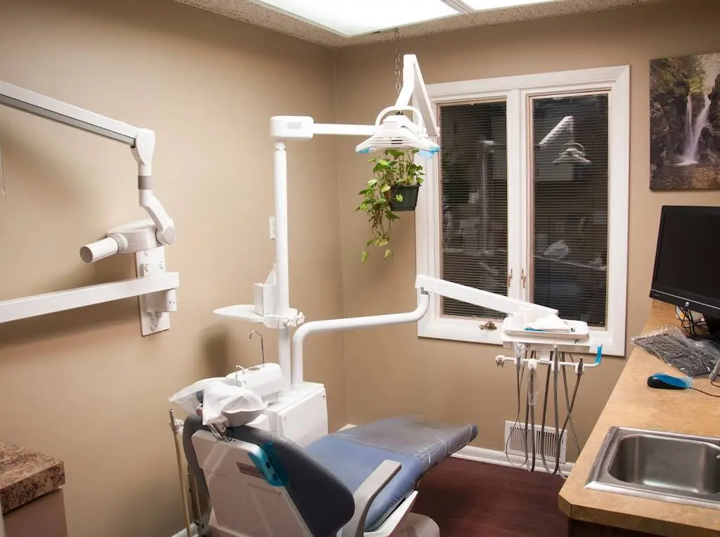 Foring Dental - Professional dental clinic exterior with modern facilities