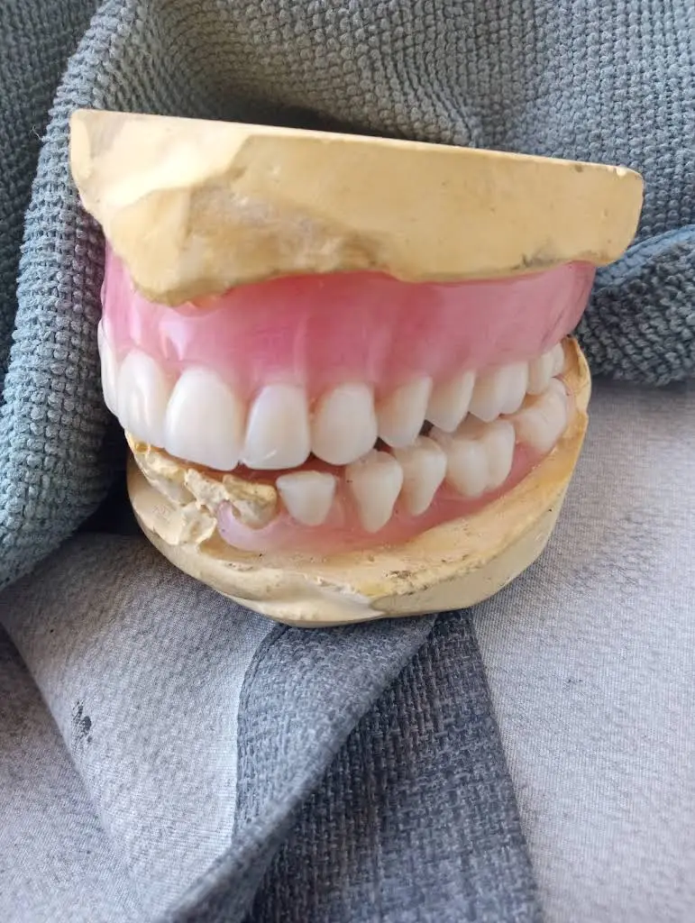 Economica Dental Dentauras y Extracciones