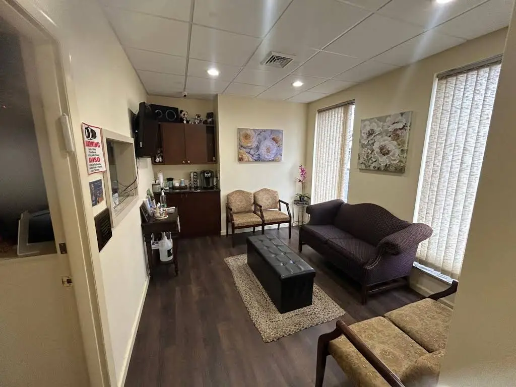 Nassau Smile Dental - Professional dental clinic exterior with modern facilities