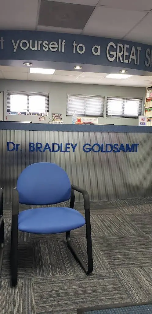 Goldsamt Bradley D DDS - Professional dental clinic exterior with modern facilities