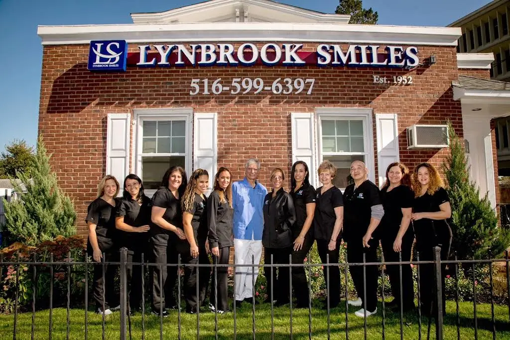 Lynbrook Smiles - Professional dental clinic exterior with modern facilities