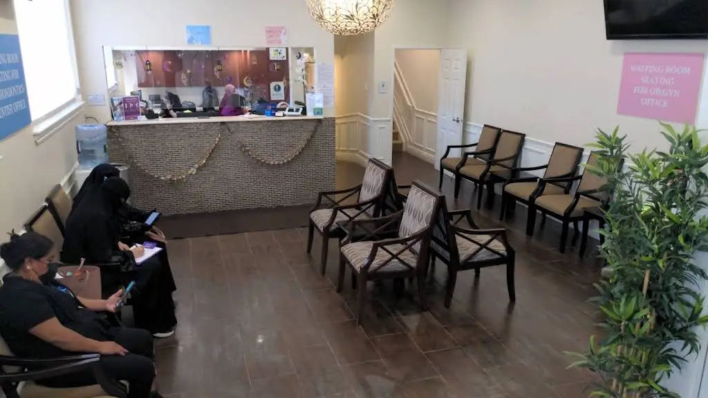 Brooklyn Orthodontics - Professional dental clinic exterior with modern facilities