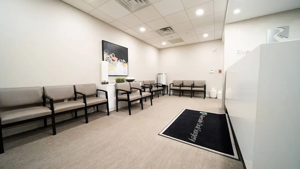 Riverside Oral Surgery - Professional dental clinic exterior with modern facilities