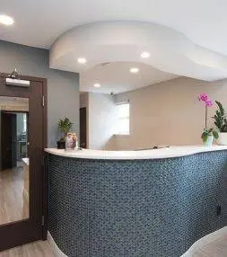 Starry Dental - Professional dental clinic exterior with modern facilities