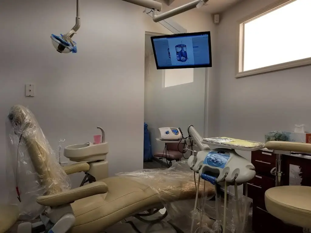 Prima Smile Dental : Daisy Song DDS - Professional dental clinic exterior with modern facilities