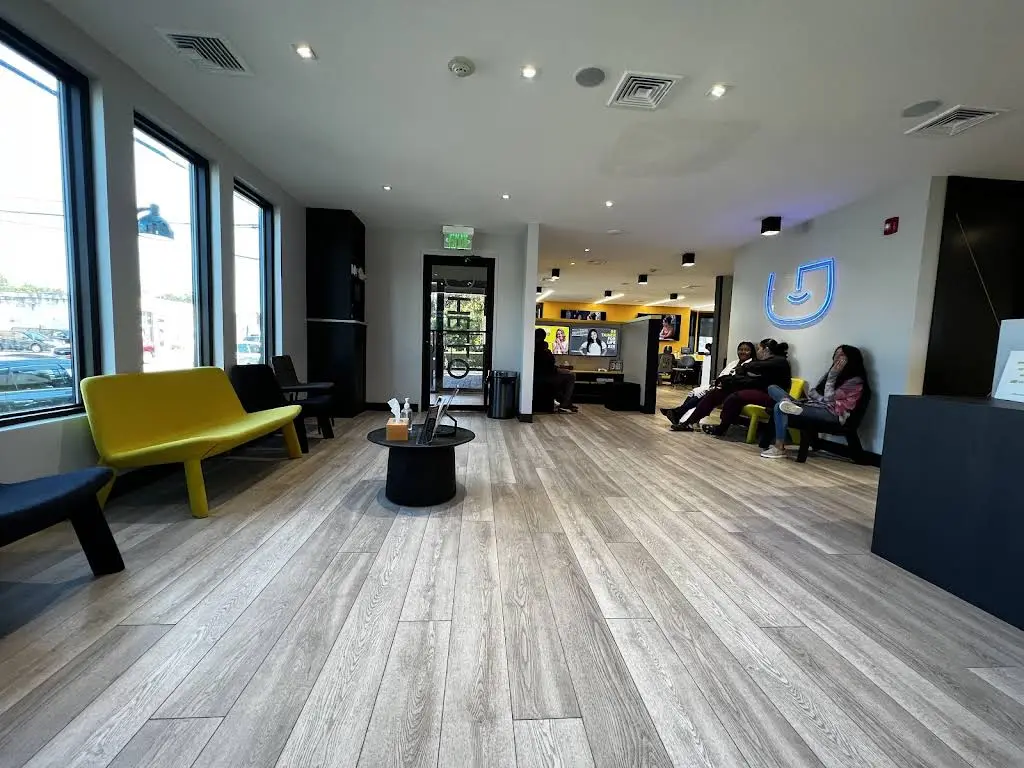 Straight Set Orthodontics - Professional dental clinic exterior with modern facilities