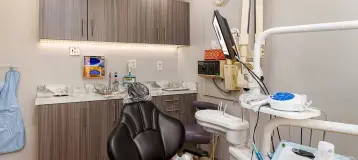 Yen Dentistry and Implantology