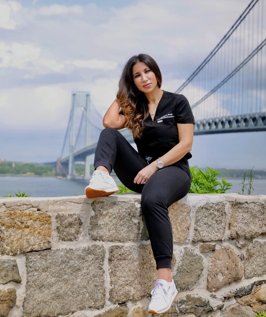 LianaSmiles: Liana Stein, DDS