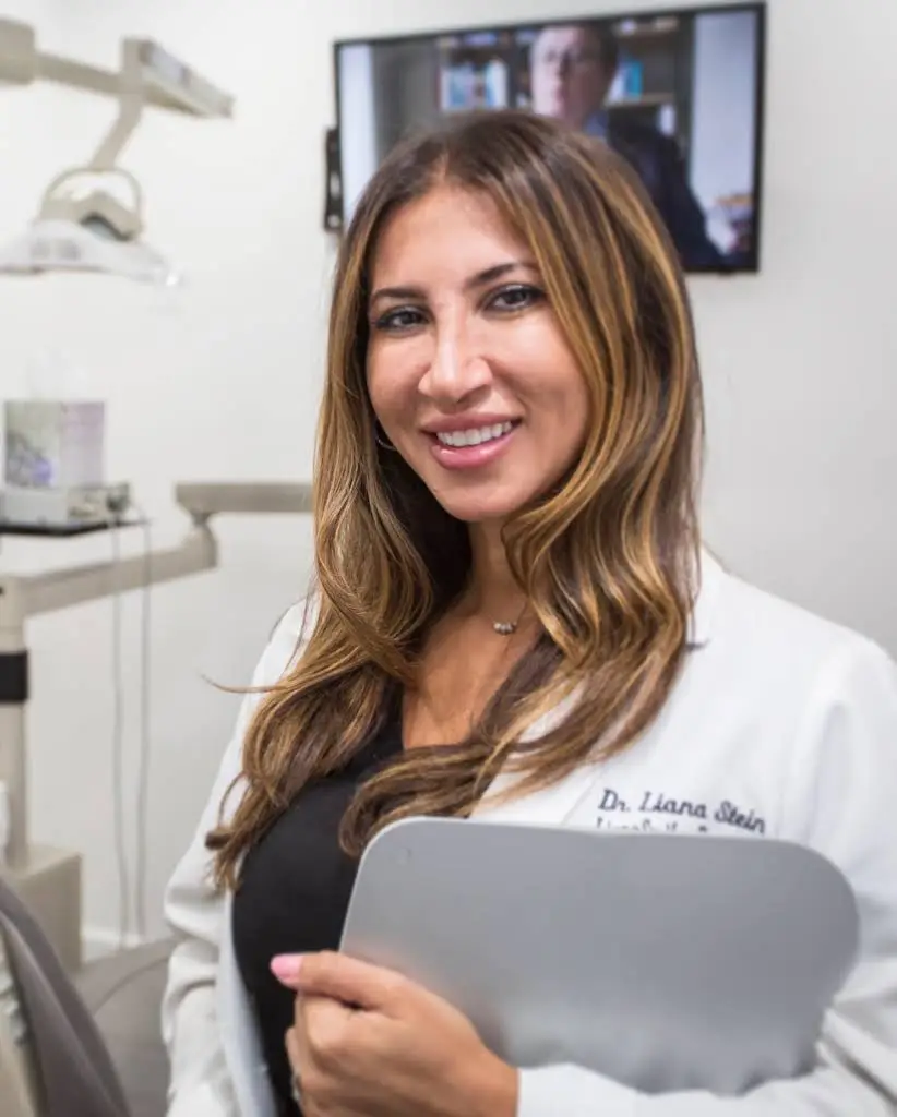 LianaSmiles: Liana Stein, DDS