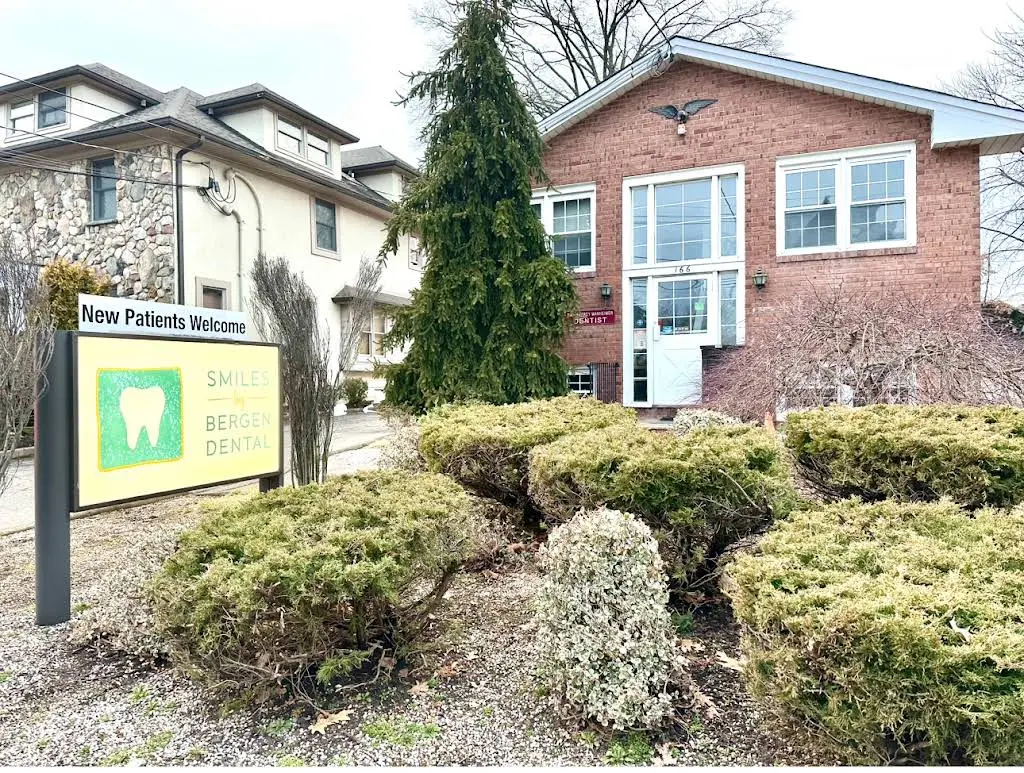 Smiles by Bergen Dental Dumont