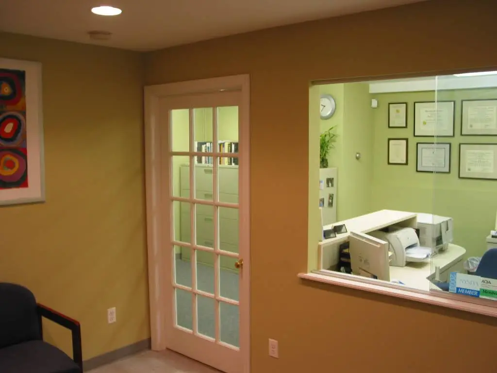 L & L Dental Associates