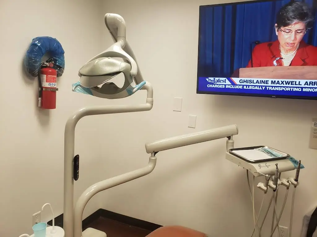 Hollywood Smile Dental