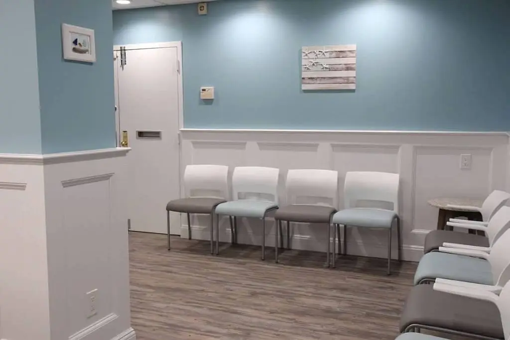 Rockville Endodontics - Professional dental clinic exterior with modern facilities