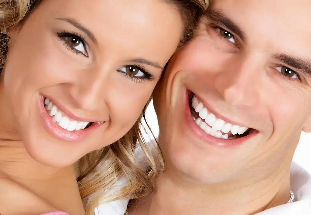 Dr. Ira Grosser DDS - Professional dental clinic exterior with modern facilities